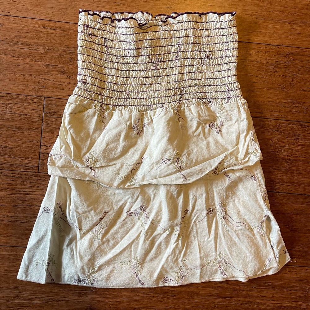 Vanity strapless top